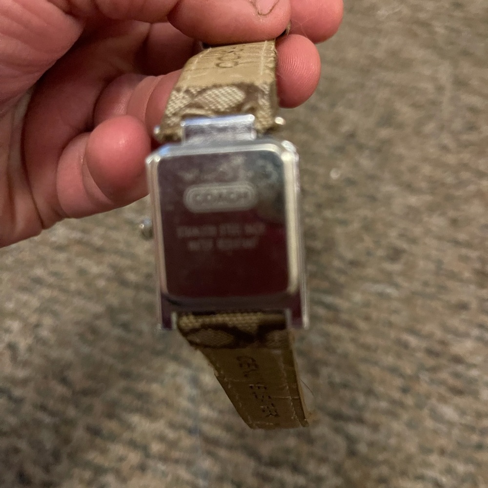 Coach watch - Picture 4 of 8